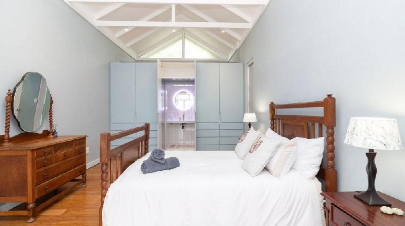 6 Bedroom Property for Sale in Kleinbaai Western Cape